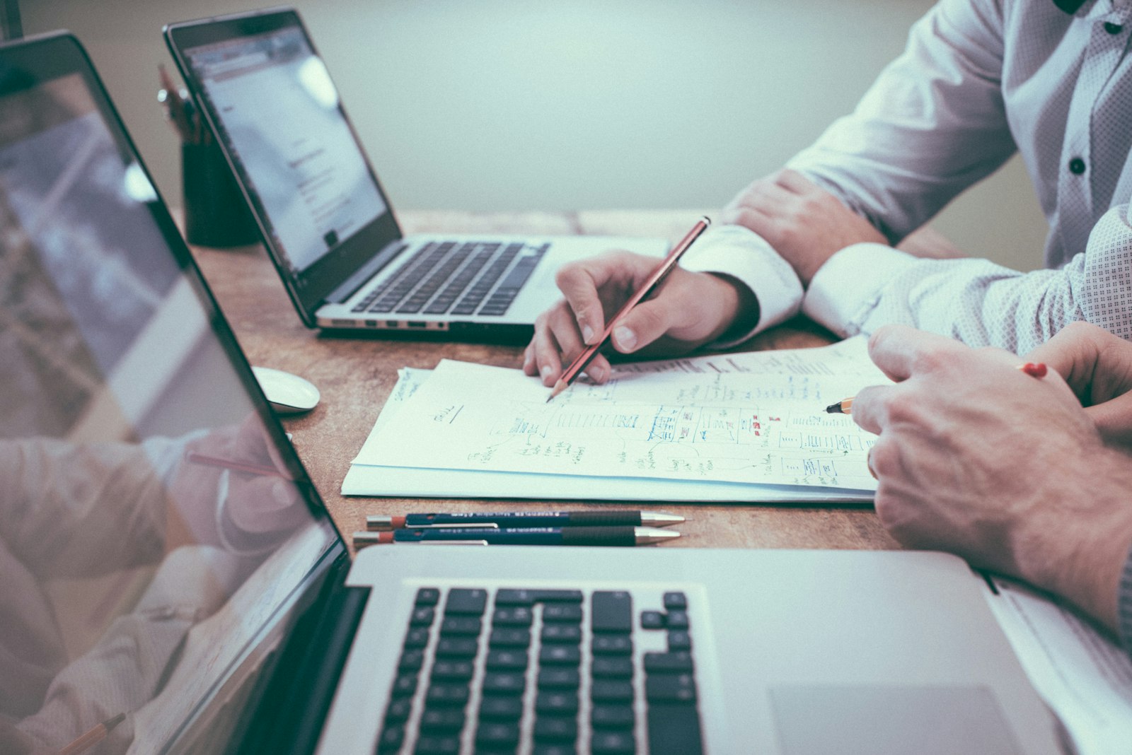 Build vs Buy: Comparing Your AI Sales Automation Options