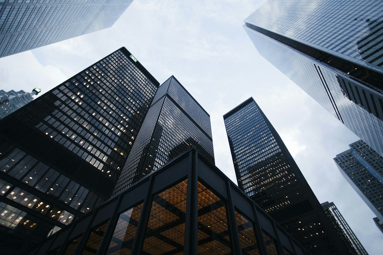 Rolling Out an AI CRM at Enterprise Scale Without the Chaos